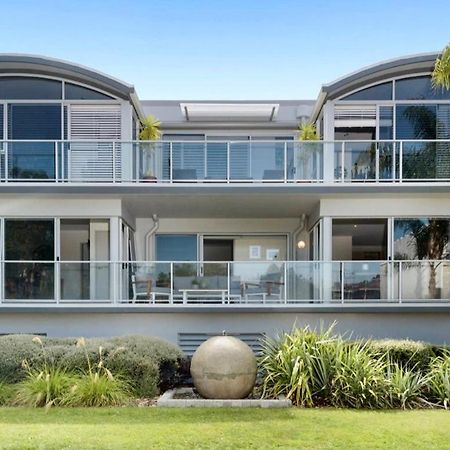 Modern Beach Apartment With Pool & Location Mount Maunganui Kültér fotó