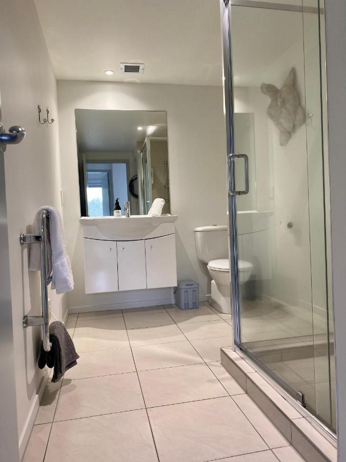Modern Beach Apartment With Pool & Location Mount Maunganui Kültér fotó