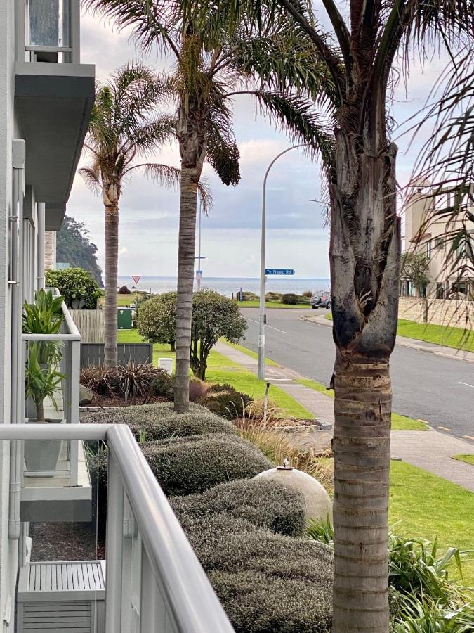 Modern Beach Apartment With Pool & Location Mount Maunganui Kültér fotó